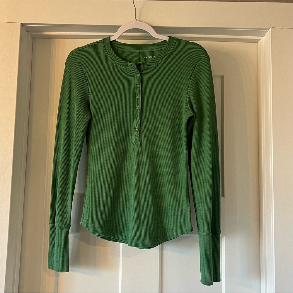 American Eagle Womens Henley shirt size medium